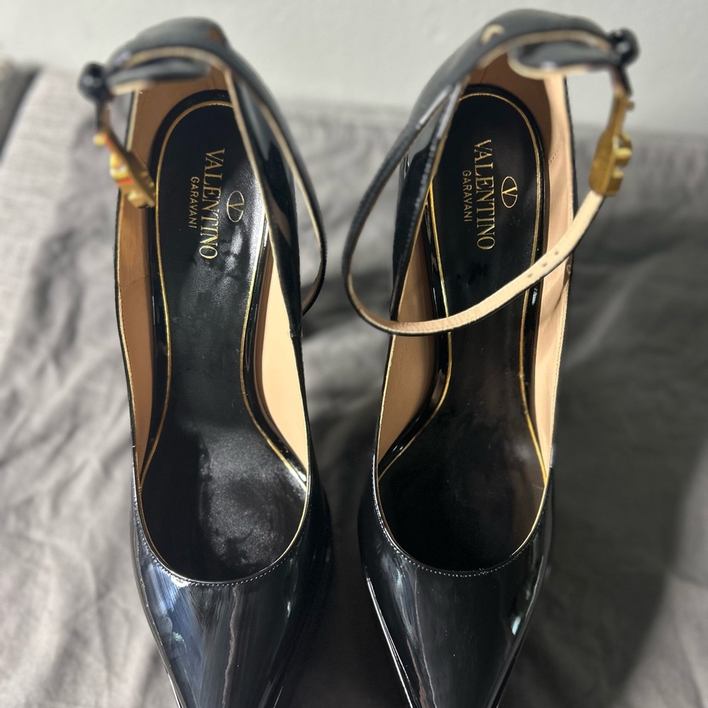 Valentino Black Heels Elegant Slingback Design